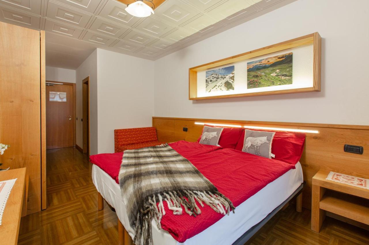 Hotel Biancospino Lanzada Ngoại thất bức ảnh