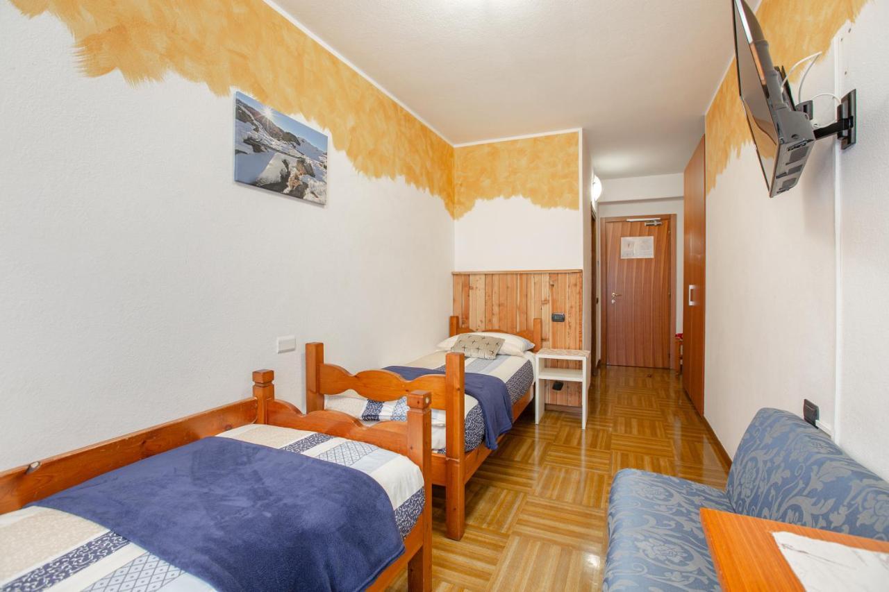 Hotel Biancospino Lanzada Ngoại thất bức ảnh