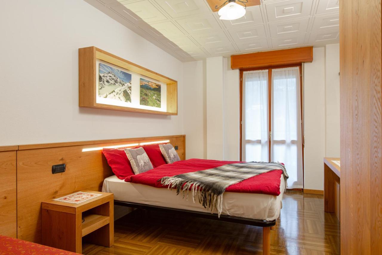 Hotel Biancospino Lanzada Ngoại thất bức ảnh